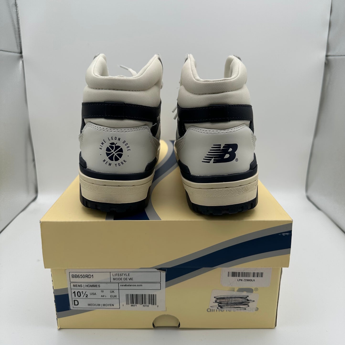 New Balance 650R Aime Leon Dore White Navy *pre-owned* (SIZE 10.5)