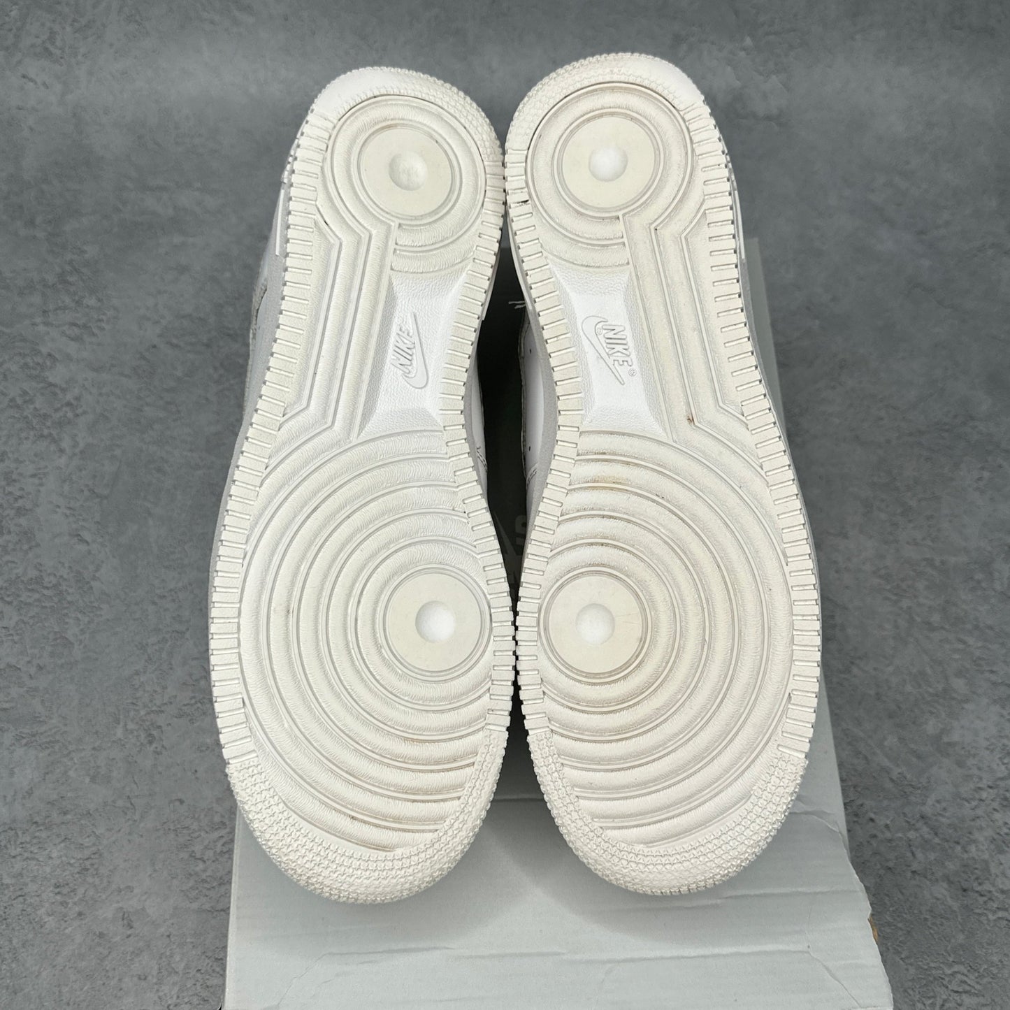 Nike Air Force 1 Low '07 White *pre - owned* SIZE 10 - Kicks Collective PA - Nike - 315122-111/CW2288-111 - Men's Shoes - 10M/11.5W - Pre - Owned