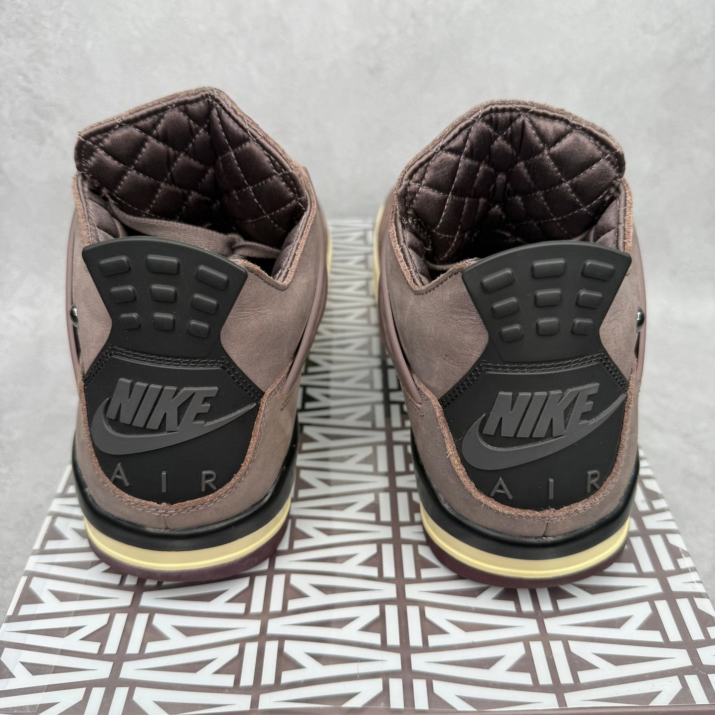 Jordan 4 Retro SP A Ma Maniére Violet Ore *pre - owned* SIZE 10 - Kicks Collective PA - Jordan - DV6773-220 - Men's Shoes - 10M/11.5W - Pre - Owned