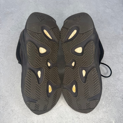 adidas Yeezy Boost 700 V2 Vanta *pre-owned* SIZE 10