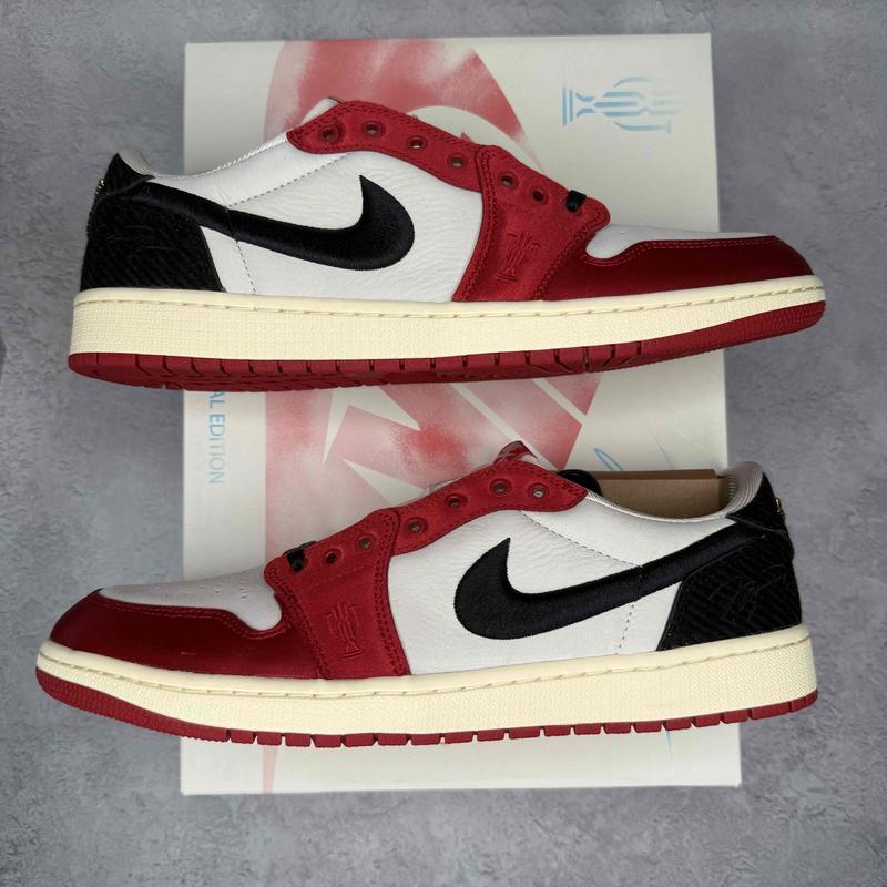 Jordan 1 Retro Low OG Trophy Room Rookie Card Away