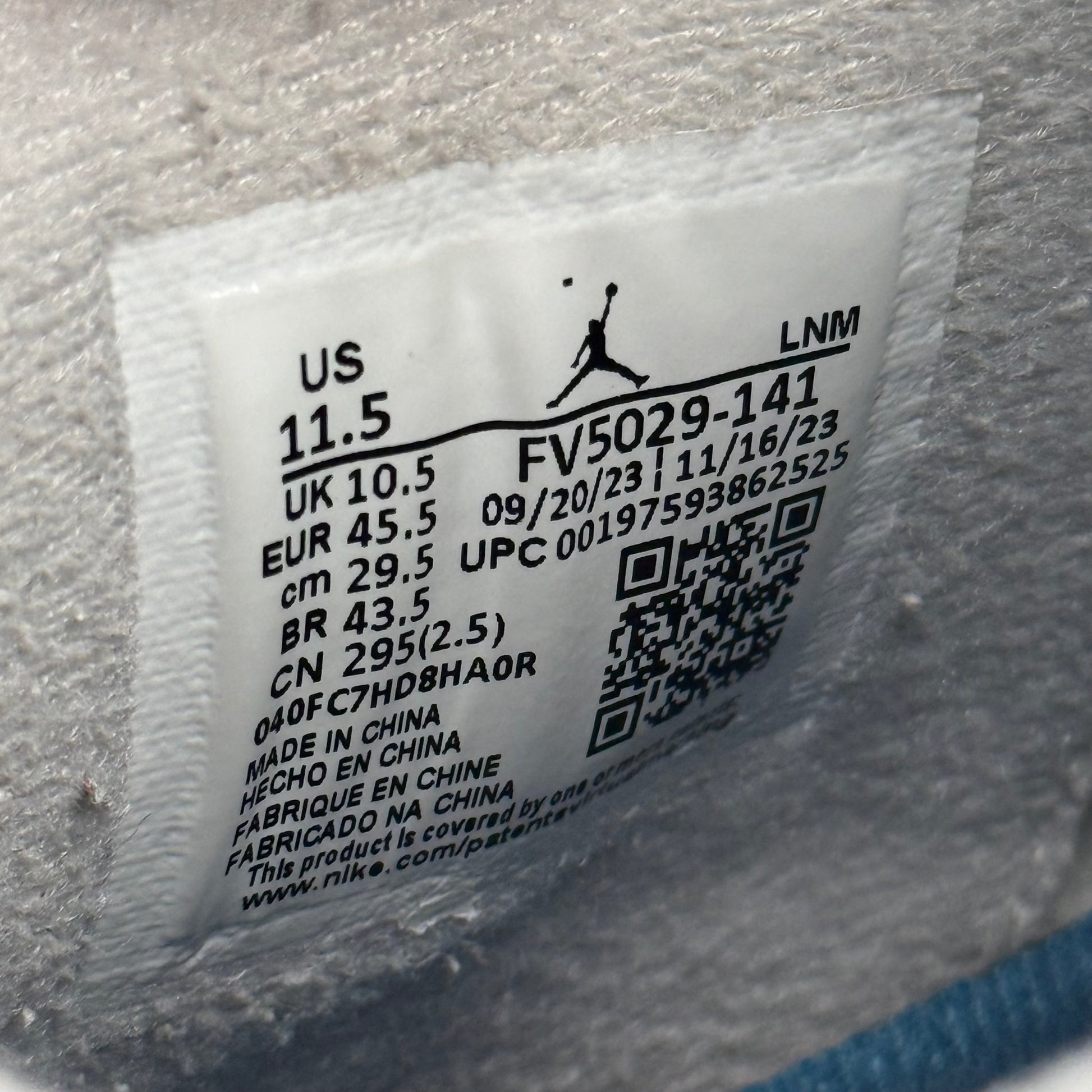 Jordan 4 Retro Military Blue (2024) *pre - owned* SIZE 11.5 - Kicks Collective PA - Jordan - FV5029-141 - Men's Shoes - 11.5M/13W - Pre - Owned