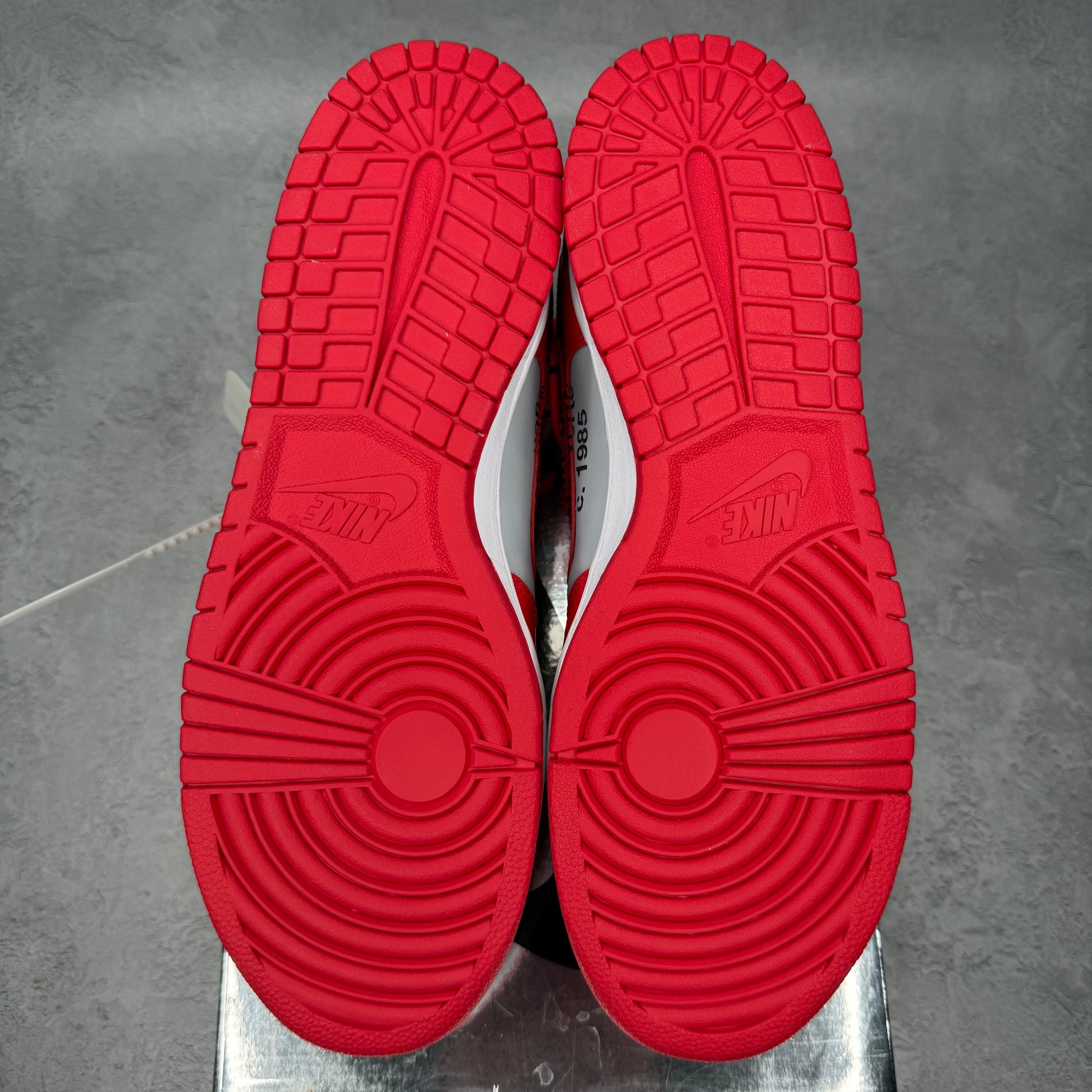 Nike Dunk Low Off-White University Red