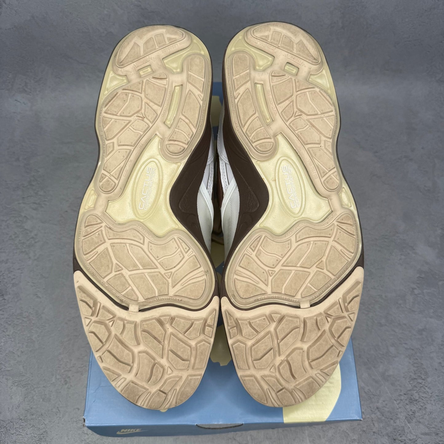 Nike Zoom Field Jaxx Travis Scott Light Chocolate *pre - owned* SIZE 12 - Kicks Collective PA - Nike - HQ3073-100 - Men's Shoes - 12M/13.5W - Pre - Owned