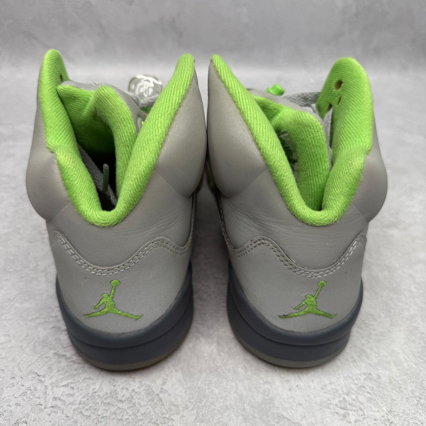 Jordan 5 Retro Green Bean (2022) *pre-owned* SIZE 8