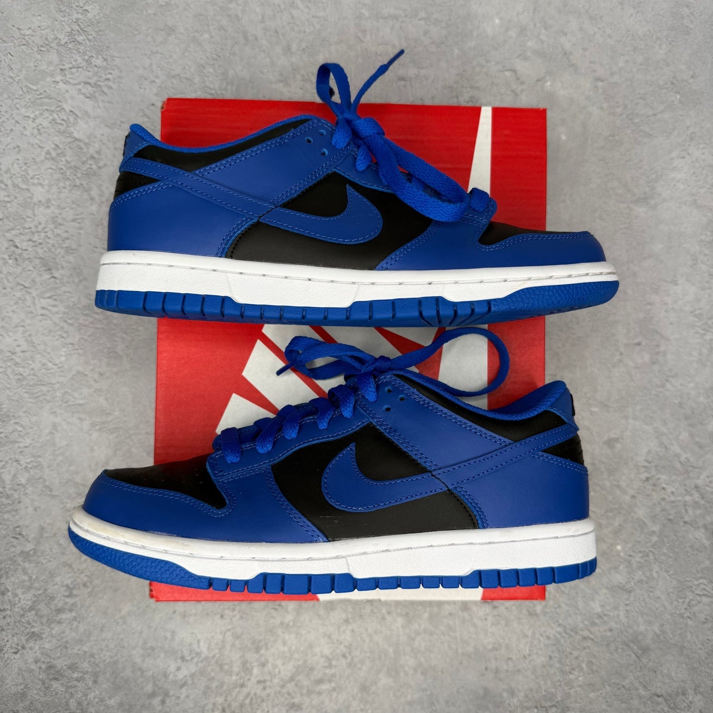 Nike Dunk Low Retro Hyper Cobalt (GS) *pre - owned* SIZE 5Y - Kicks Collective PA - Nike - CW1590-001 - Kid's Shoes - 5Y - Pre - Owned