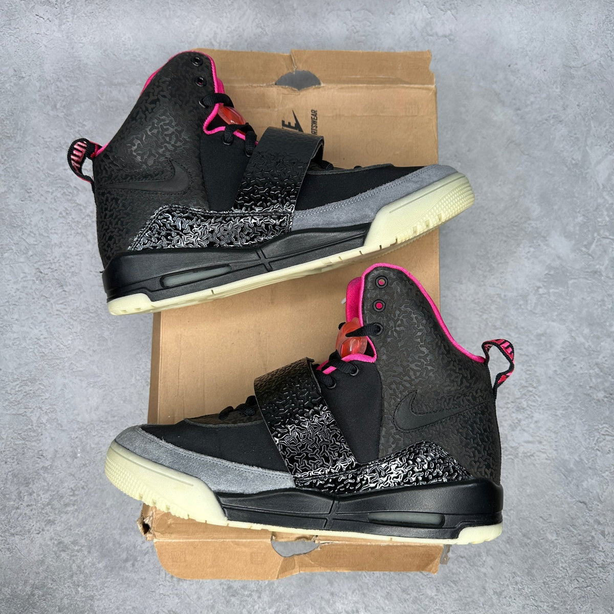 Nike Air Yeezy 1 Blink DS OG ALL - Kicks Collective PA - Nike - 366164-003 - Men's Shoes - 10.5M/12W - Brand New