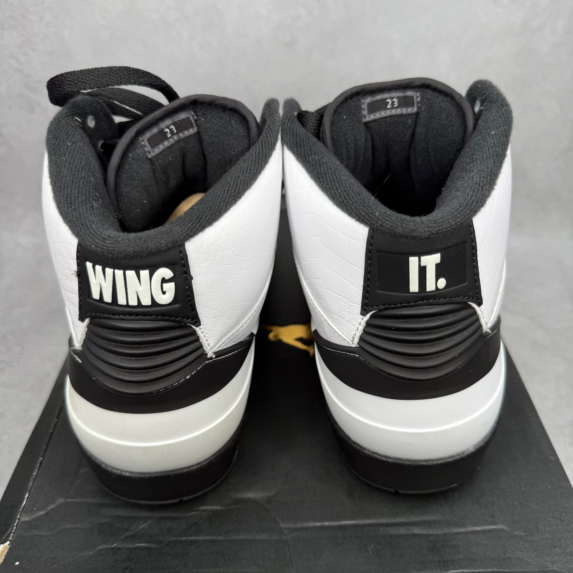 Jordan 2 Retro Wing It *pre-owned* SIZE 10.5