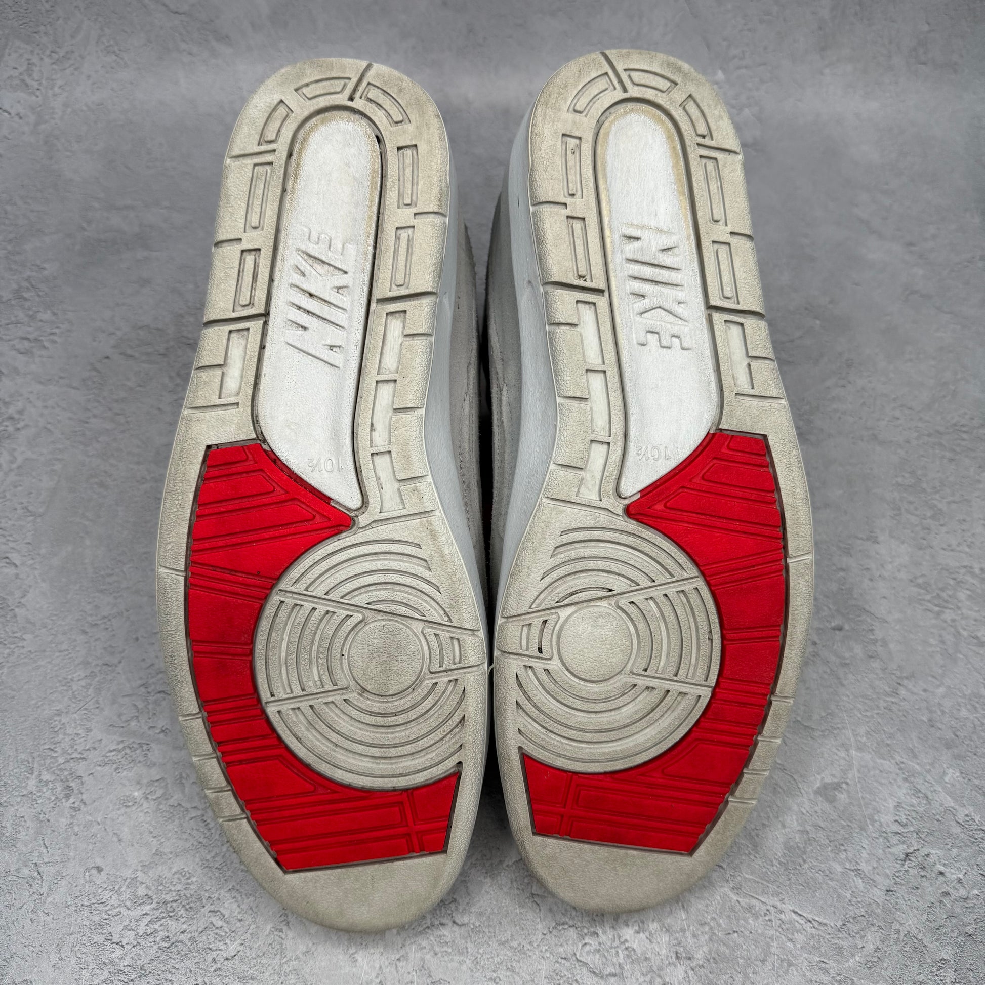 Jordan 2 Retro SP Union Grey Fog *pre-owned* SIZE 10.5