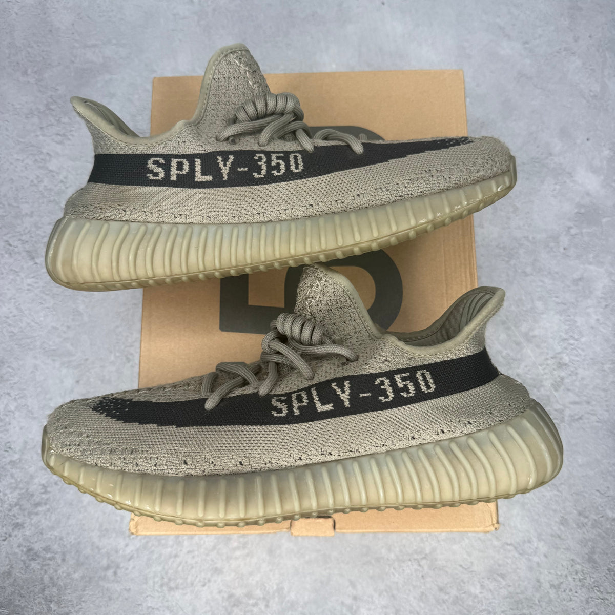 adidas Yeezy Boost 350 V2 Granite pre-owned SIZE 9