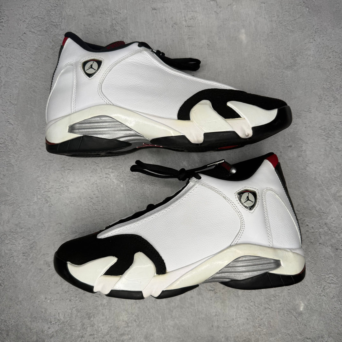 Jordan 14 Retro Black Toe (2014) *pre-owned* SIZE 8.5