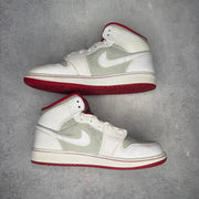 Jordan 1 Retro Mid Hare Jordan (2015) GS pre-owned size 6.5Y