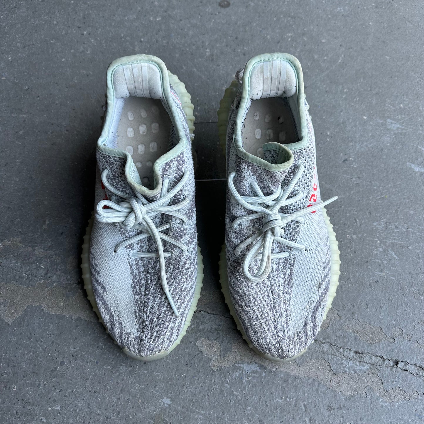 adidas Yeezy Boost 350 V2 Blue Tint *pre-owned* NO INSOLES (SIZE 9)