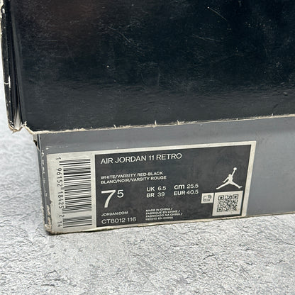 Jordan 11 Retro Cherry (2022) *pre-owned* SIZE 7.5