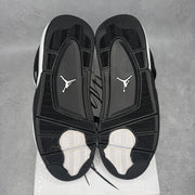 Jordan 4 Retro White Thunder *pre-owned* SIZE 9
