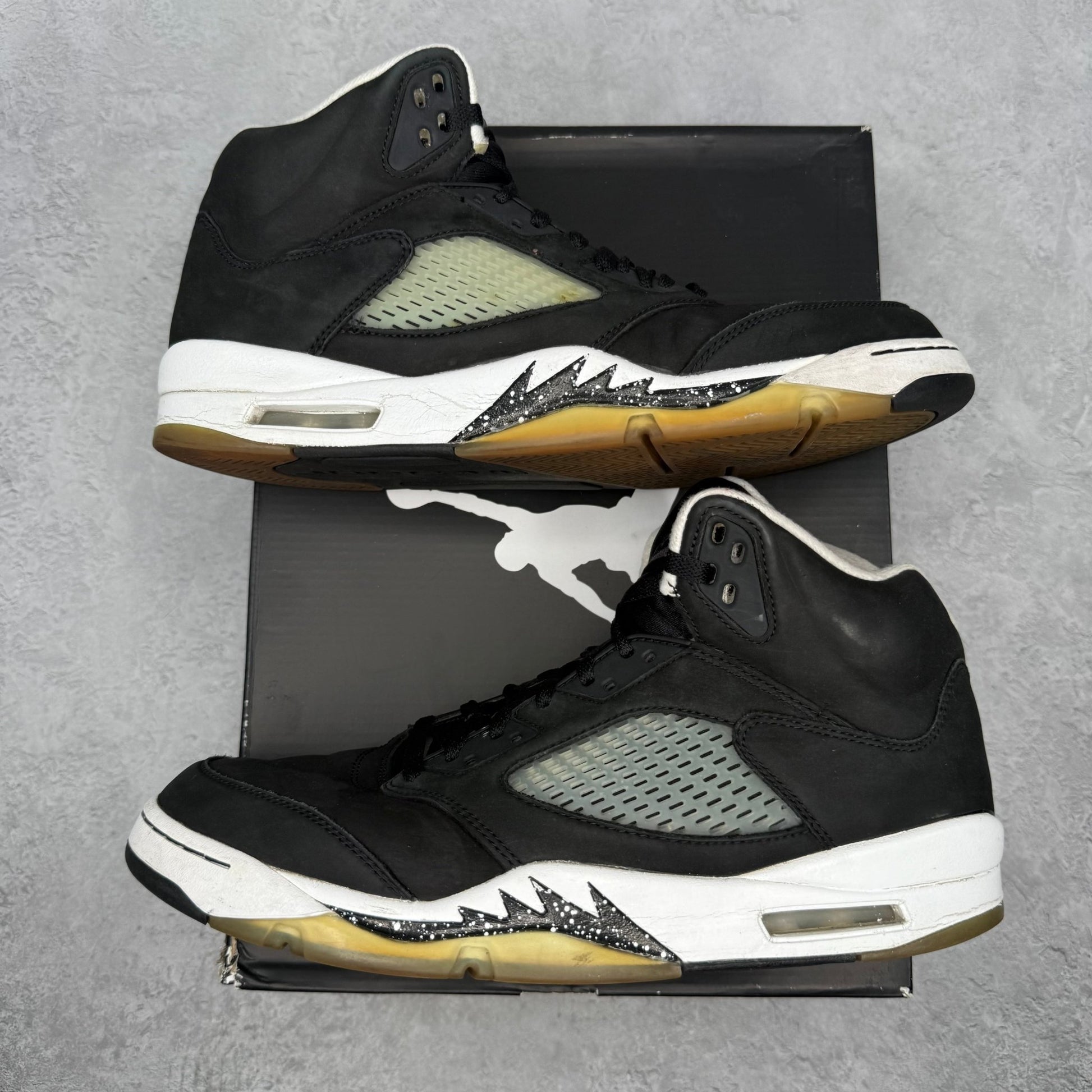 Jordan 5 Retro Moonlight (2021) *pre - owned* SIZE 11 - Kicks Collective PA - Jordan - CT4838-011 - Men's Shoes - 11M/12.5W - Pre - Owned