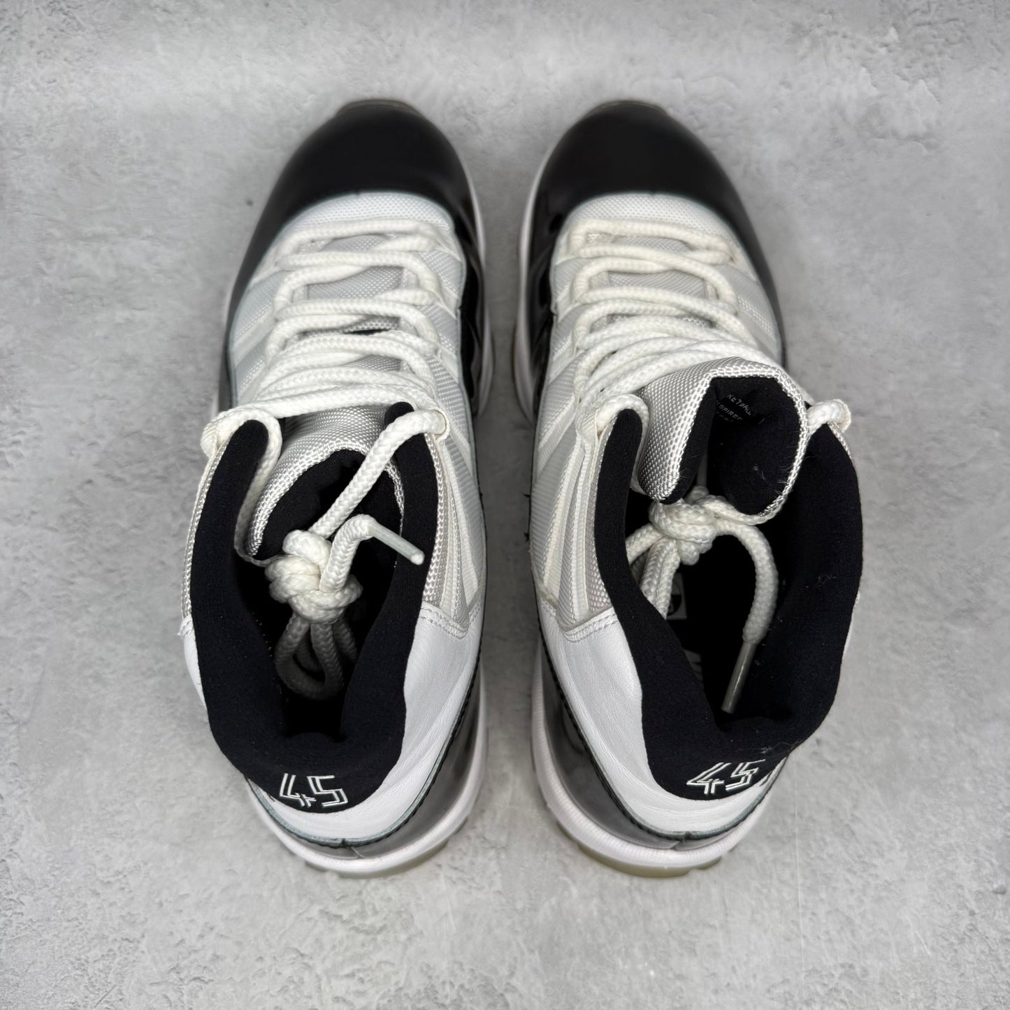 Jordan 11 Retro Concord (2018) *pre - owned* SIZE 10.5 - Kicks Collective PA - Jordan - 378037-100 - Men's Shoes - 10.5M/12W - Pre - Owned - No Box