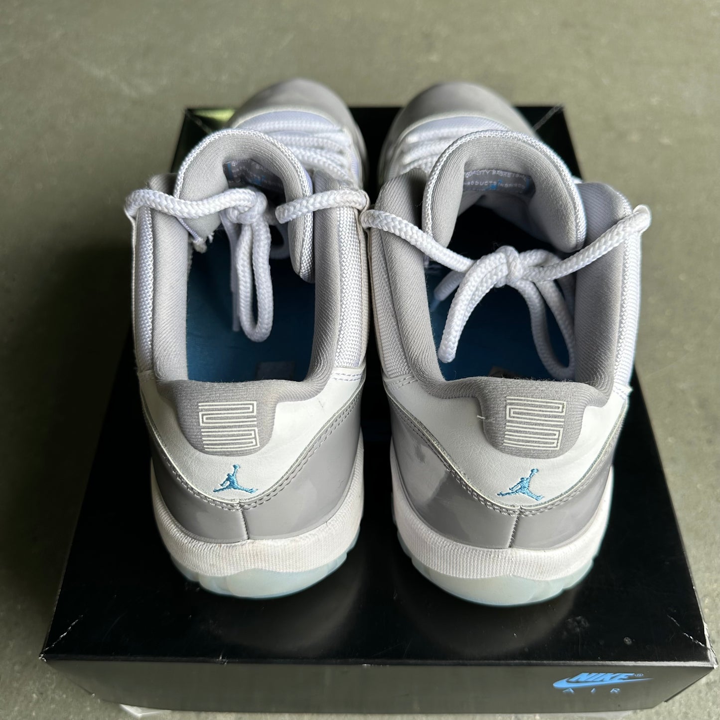 Jordan 11 Retro Low Cement Grey *pre-owned* (SIZE 10.5)