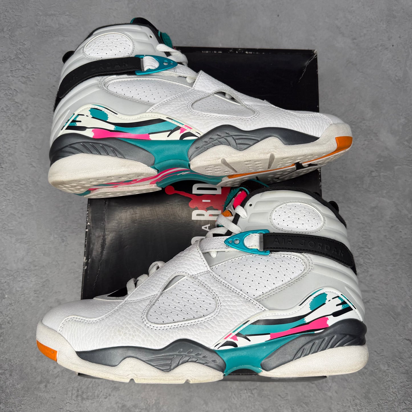 Jordan 8 Retro South Beach *pre-owned* SIZE 10