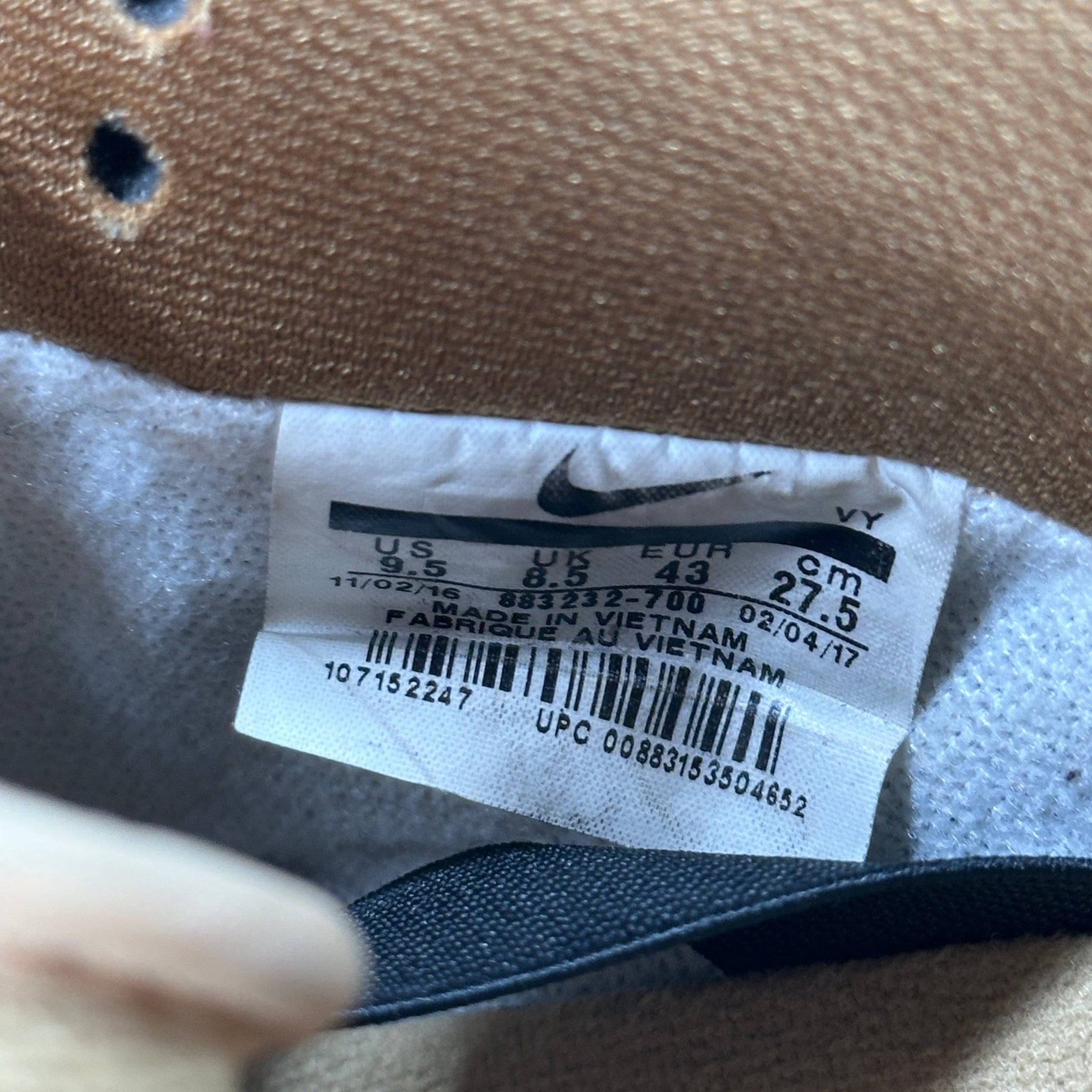 Nike SB Dunk Low Wheat (2017) *pre - owned* SIZE 9.5 - Kicks Collective PA - Nike - 883232-700 - Men's Shoes - 9.5M/11W - Pre - Owned