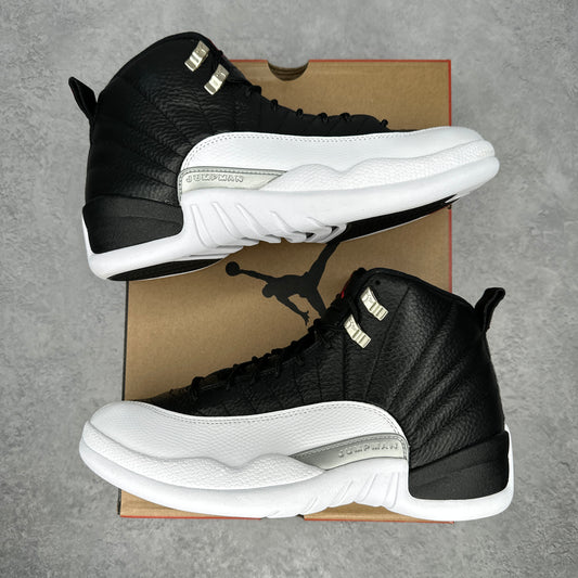Jordan 12 Retro Playoffs (2022) *pre-owned* SIZE 9