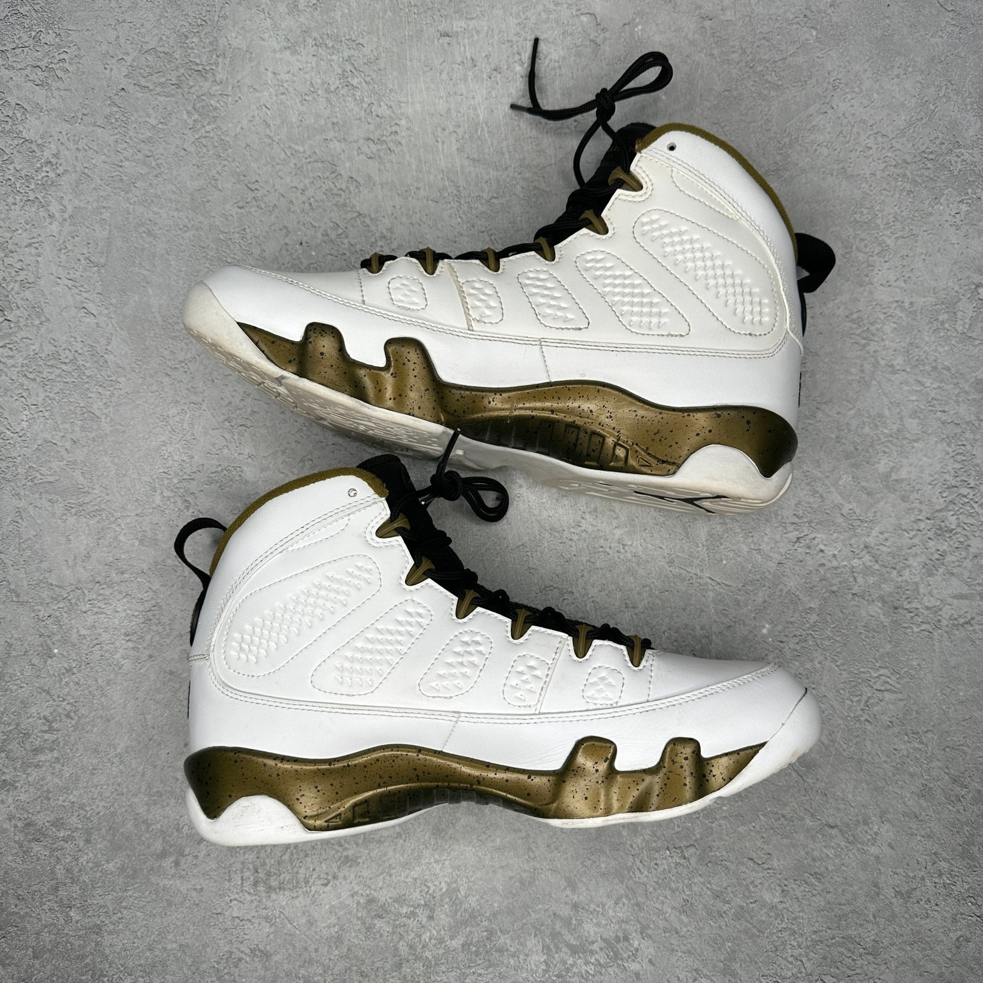 Jordan 9 Retro Statue *pre - owned* SIZE 9.5 - Kicks Collective PA - Jordan - 302370-109 - Men's Shoes - 9.5M/11W - Pre - Owned - No Box