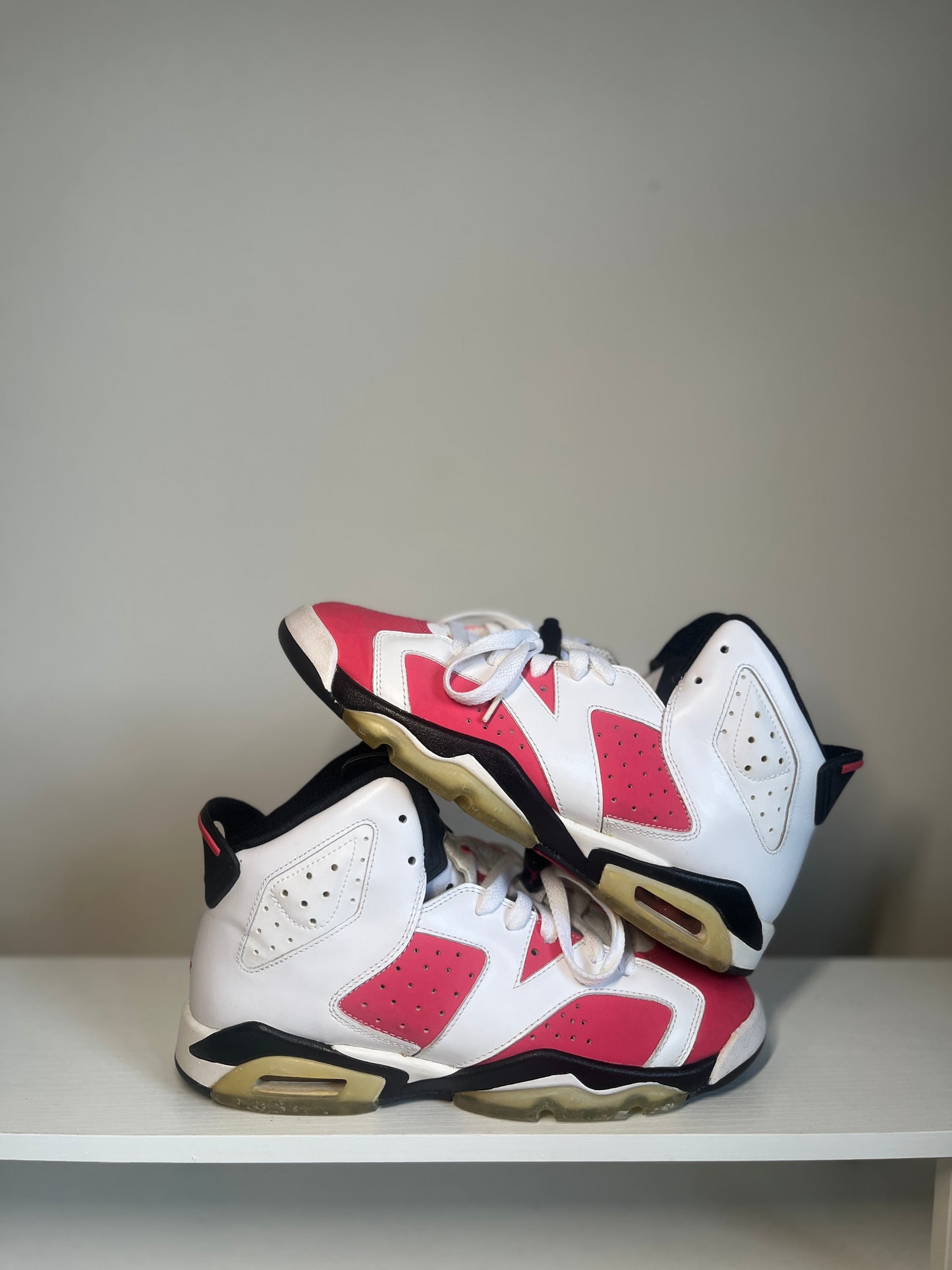 Jordan 6 Coral GS *pre-owned* (no box) (SIZE 7Y)