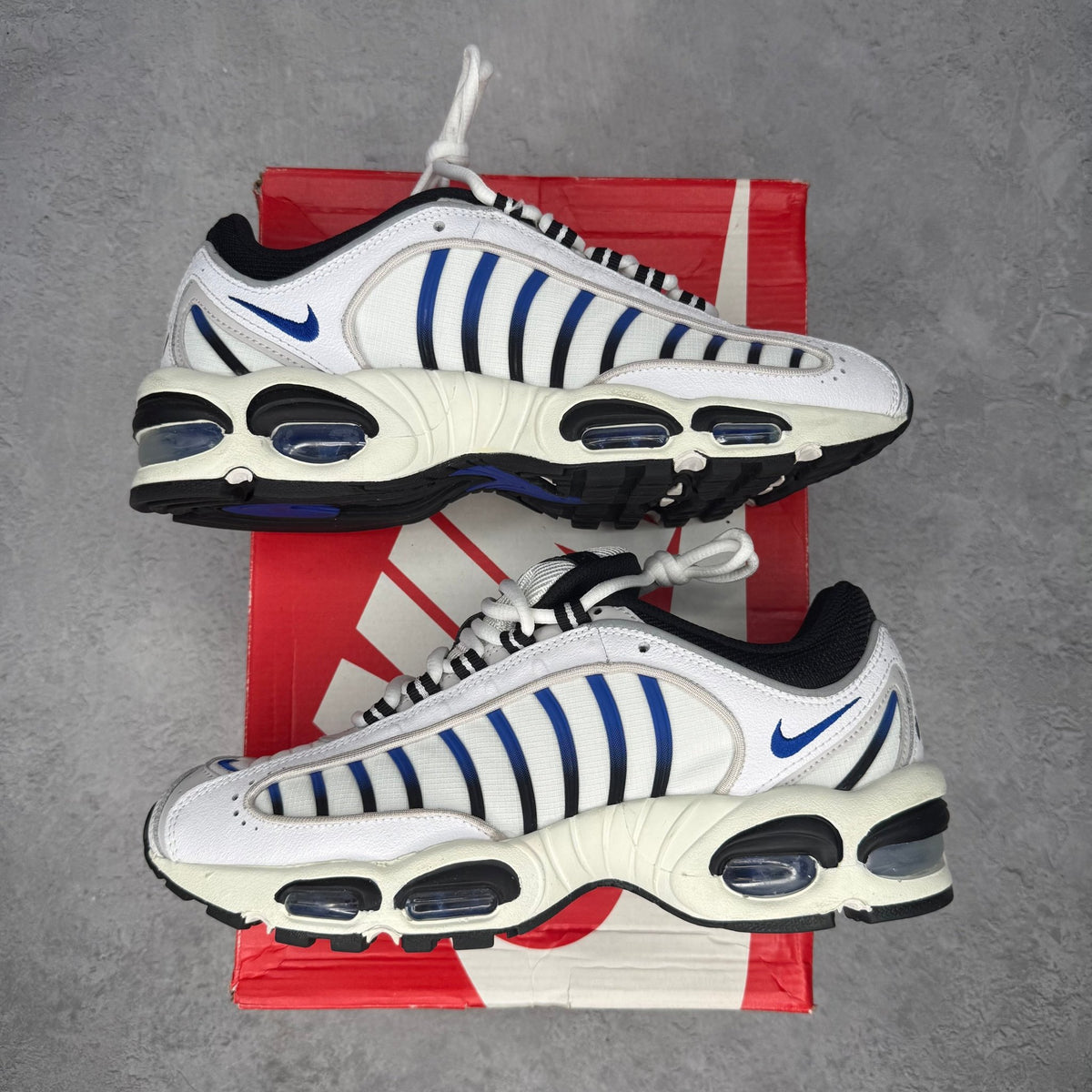 Nike Air Max Tailwind IV Racer Blue *pre-owned* SIZE 8.5