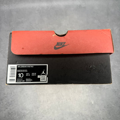 Jordan 11 Retro Playoffs Bred (2019) *pre-owned* SIZE 10
