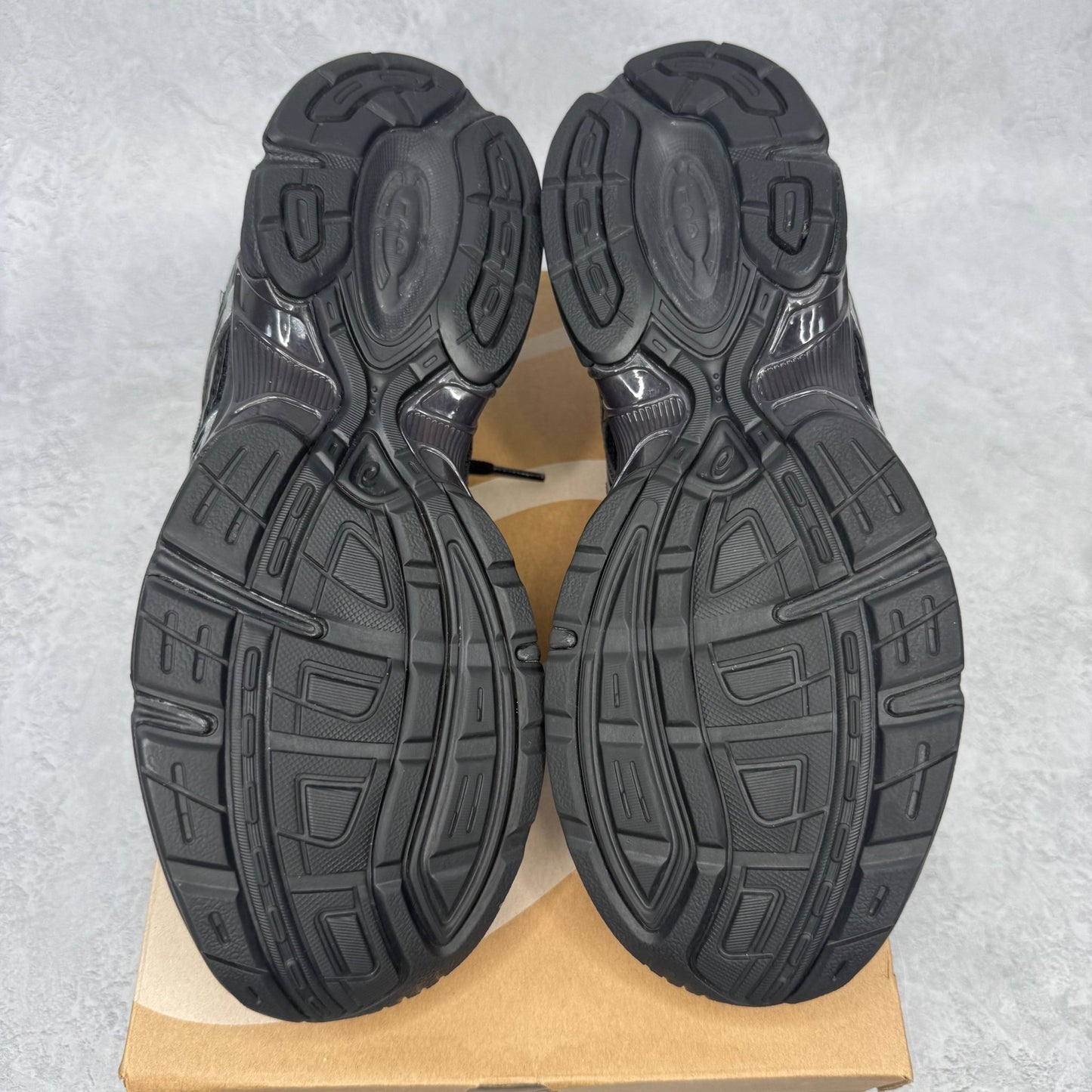 ASICS Gel - 1130 Black Pure Silver *pre - owned* SIZE 9 - Kicks Collective PA - ASICS - 1201A906 - 001 - Men's Shoes - 9M/10.5W - Pre - Owned