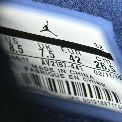 Jordan 11 Retro Low Derek Jeter RE2PECT