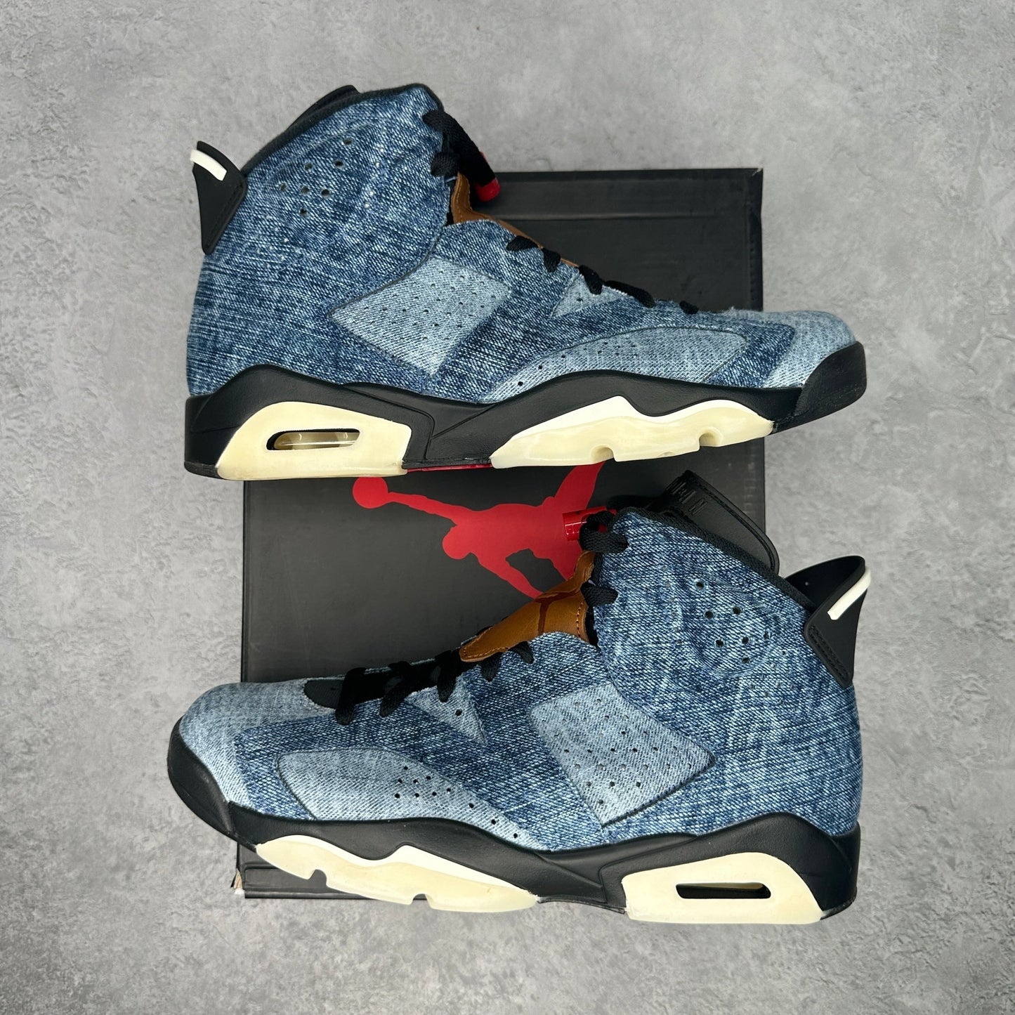 Jordan 6 Retro Washed Denim *pre - owned* SIZE 10 - Kicks Collective PA - Jordan - CT5350 - 401 - Men's Shoes - 10M/11.5W - Pre - Owned