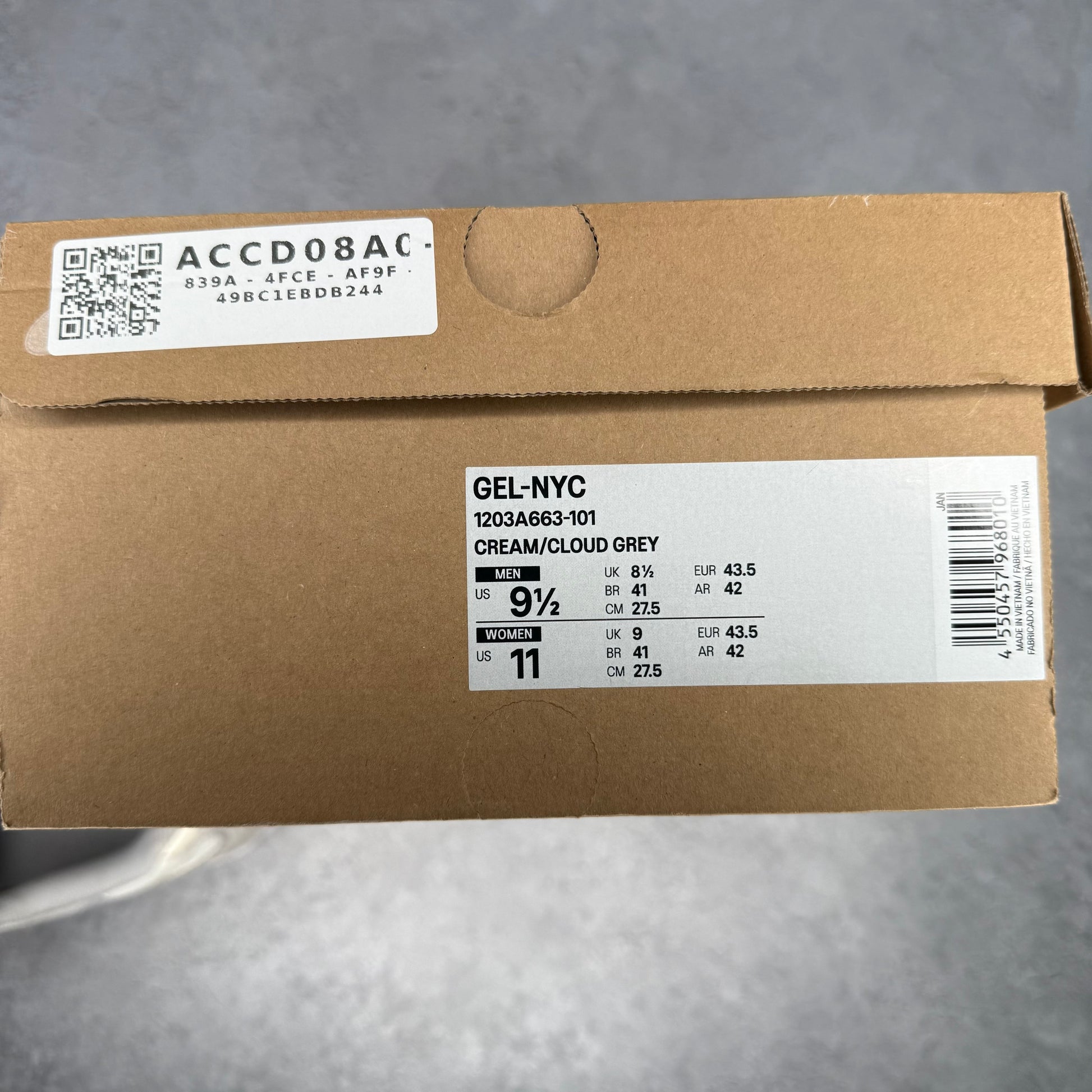 ASICS Gel-NYC Cream Cloud Grey *pre-owned* SIZE 9.5