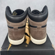 Jordan 1 Retro High OG Palomino *pre-owned* SIZE 10.5