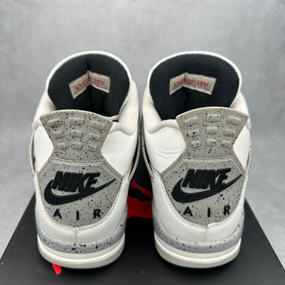 Jordan 4 Retro White Cement (2025) *pre-owned* SIZE 9