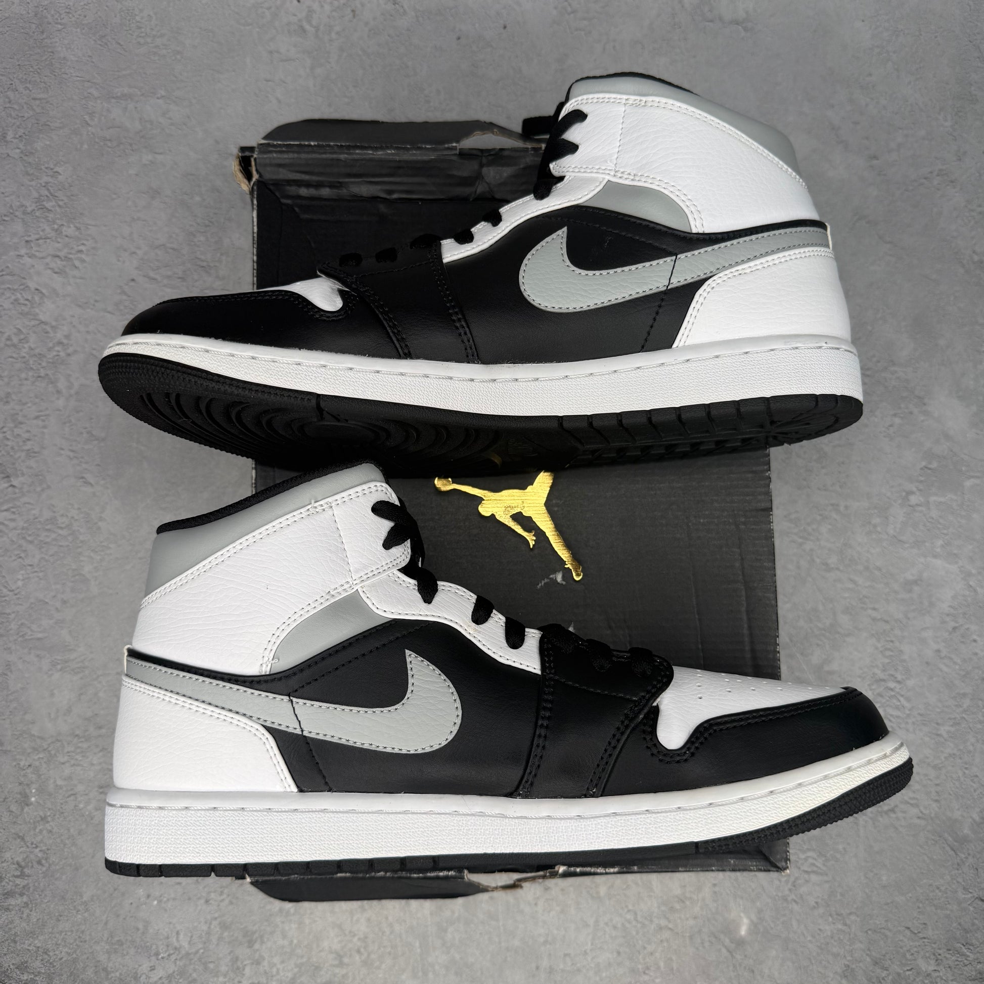 Jordan 1 Mid White Shadow VNDS *pre-owned* SIZE 11.5
