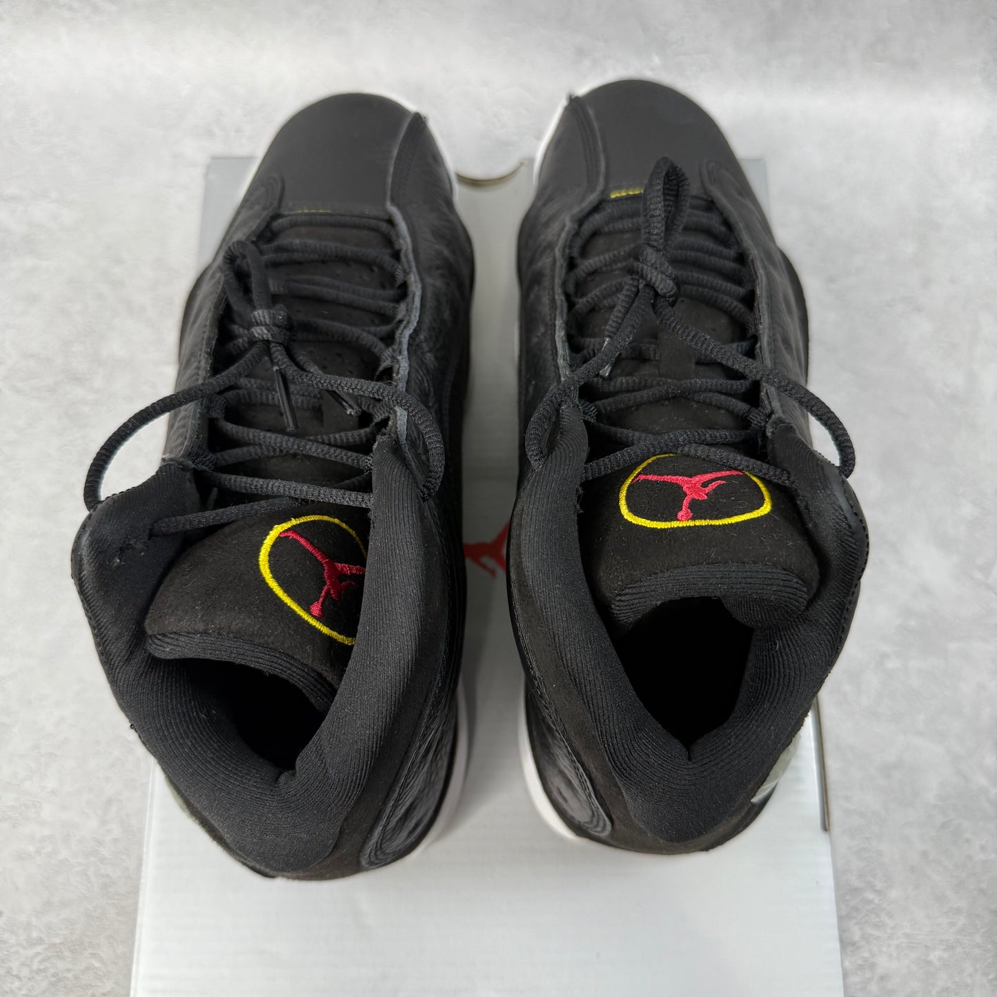 Jordan 13 Retro Playoffs (2023) *pre-owned* SIZE 9