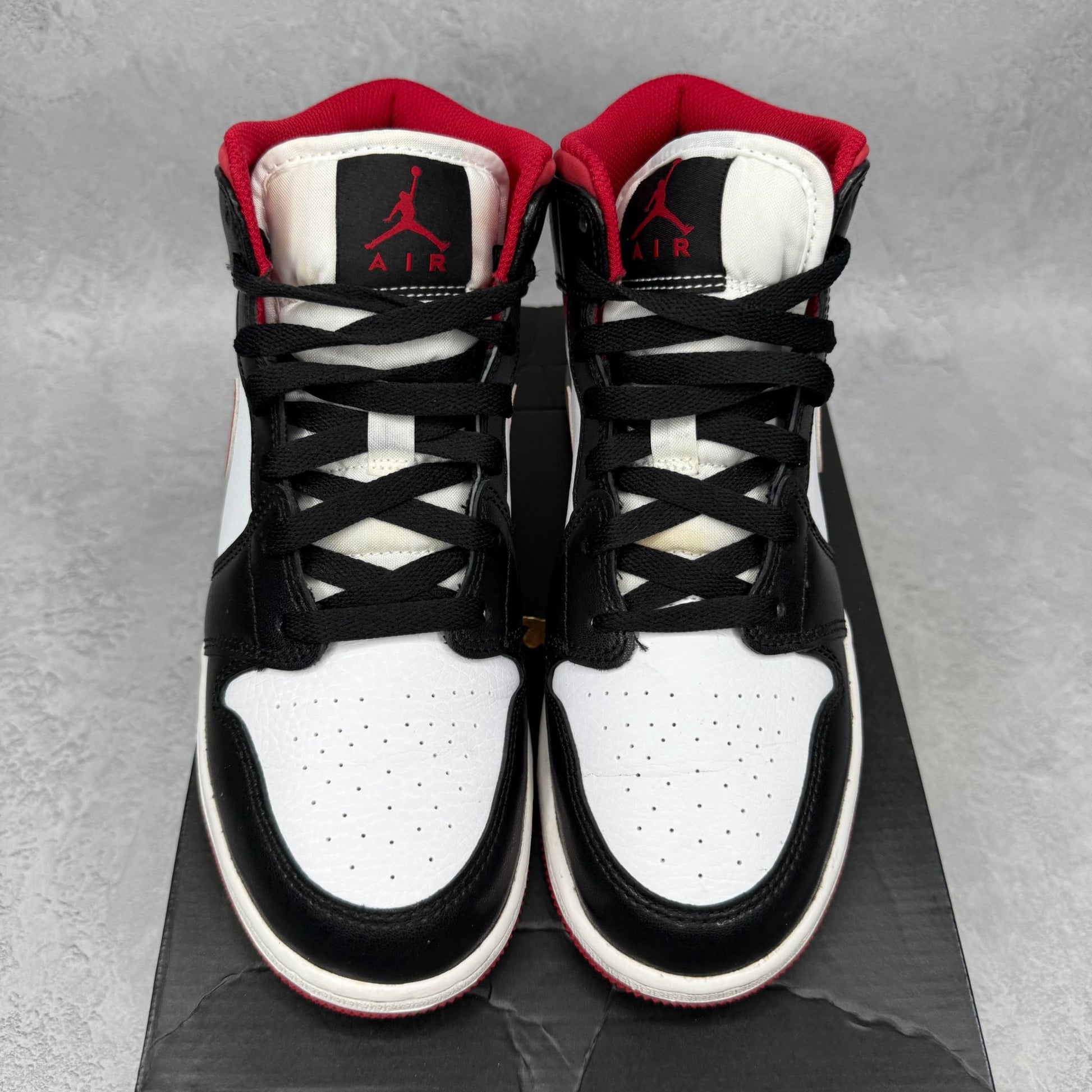 Jordan 1 Mid Gym Red Black White (GS) *pre - owned* SIZE 6Y - Kicks Collective PA - Jordan - DJ4695-122 - Kid's Shoes - 6Y - Pre - Owned
