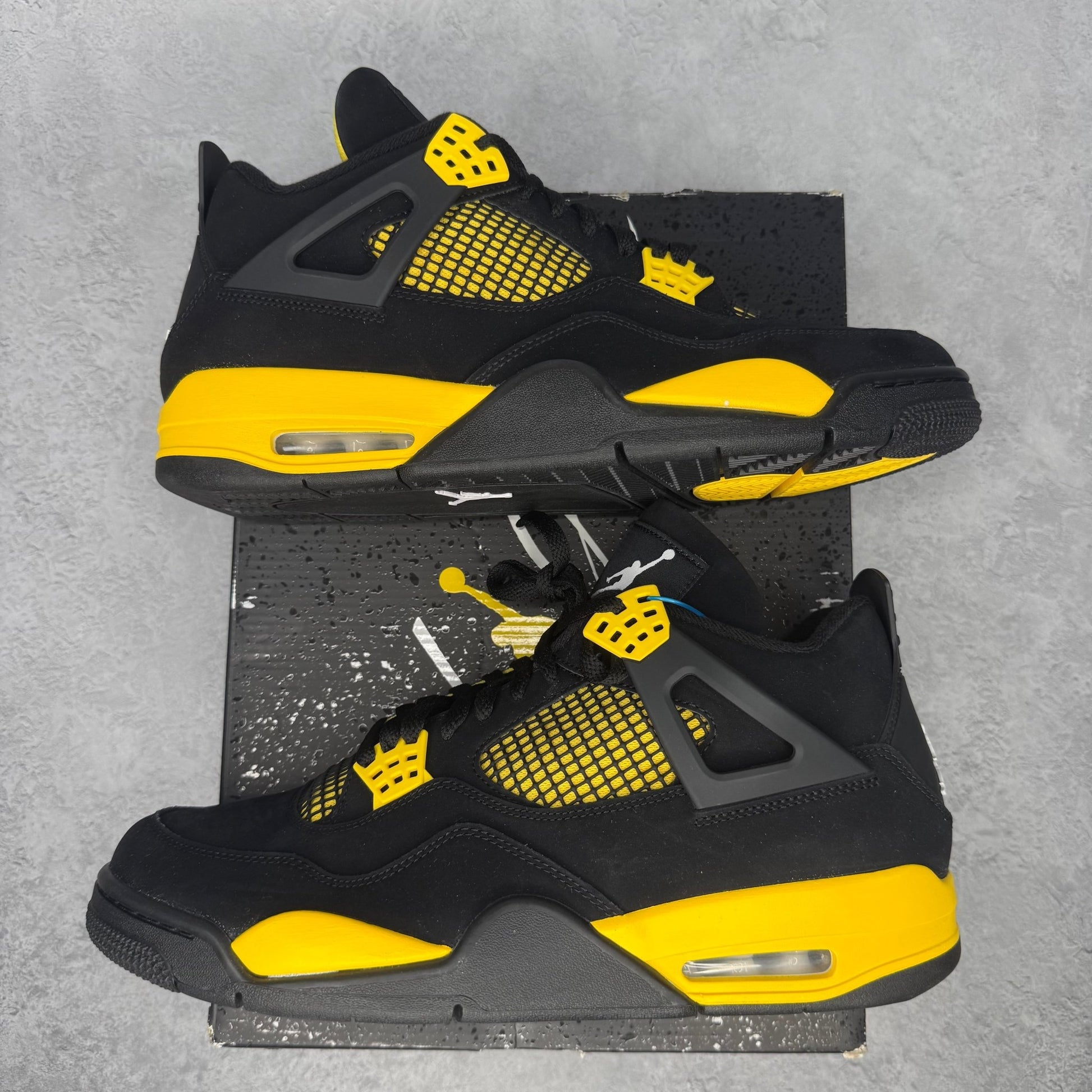 Jordan 4 Retro Thunder (2023) - Kicks Collective PA - Jordan - DH6927 - 017 - Men's Shoes - 12.5M/14W - Brand New