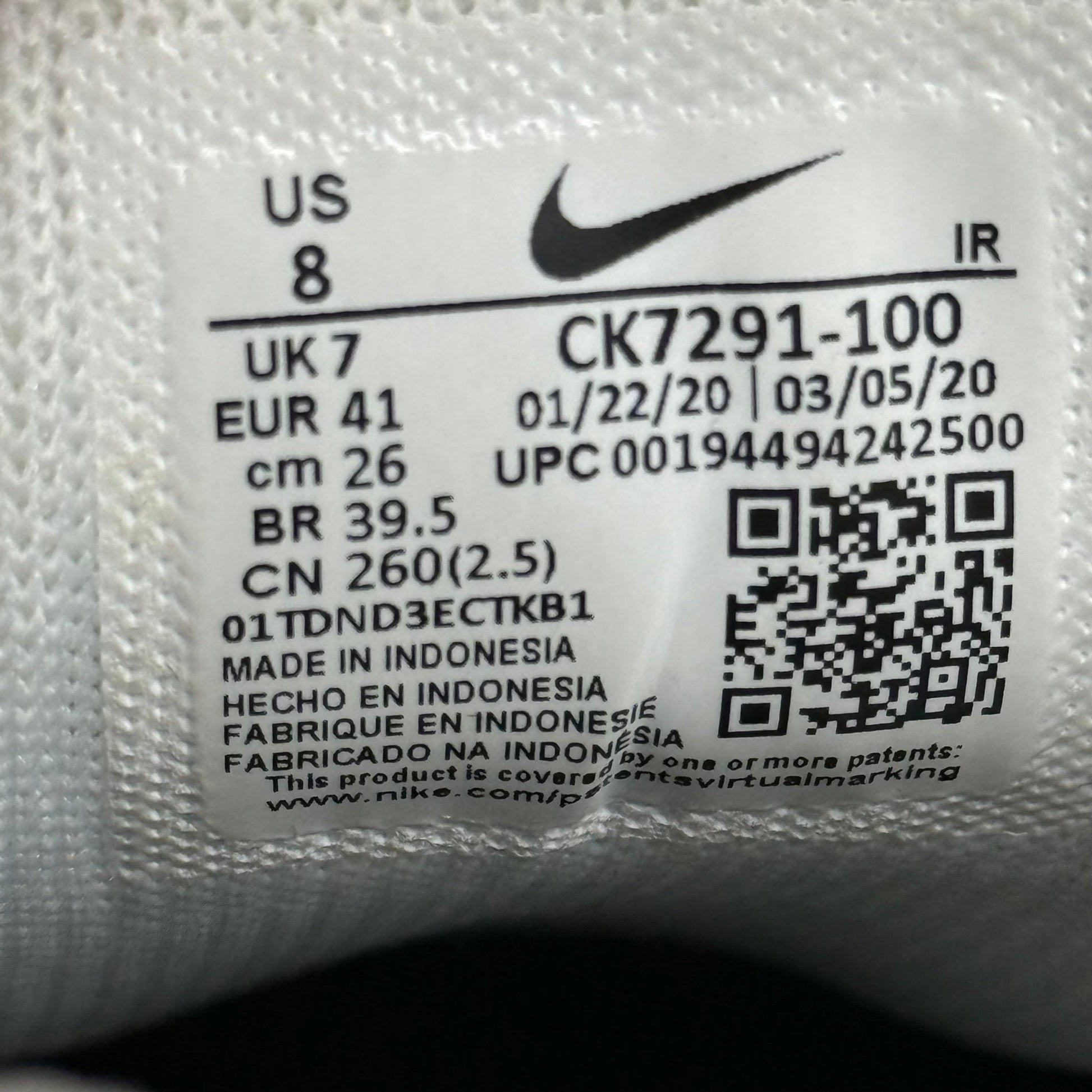 Nike Air Max Plus Worldwide *pre - owned* SIZE 8 - Kicks Collective PA - Nike - CK7291-100 - Men's Shoes - 8M/9.5W - Pre - Owned - No Box