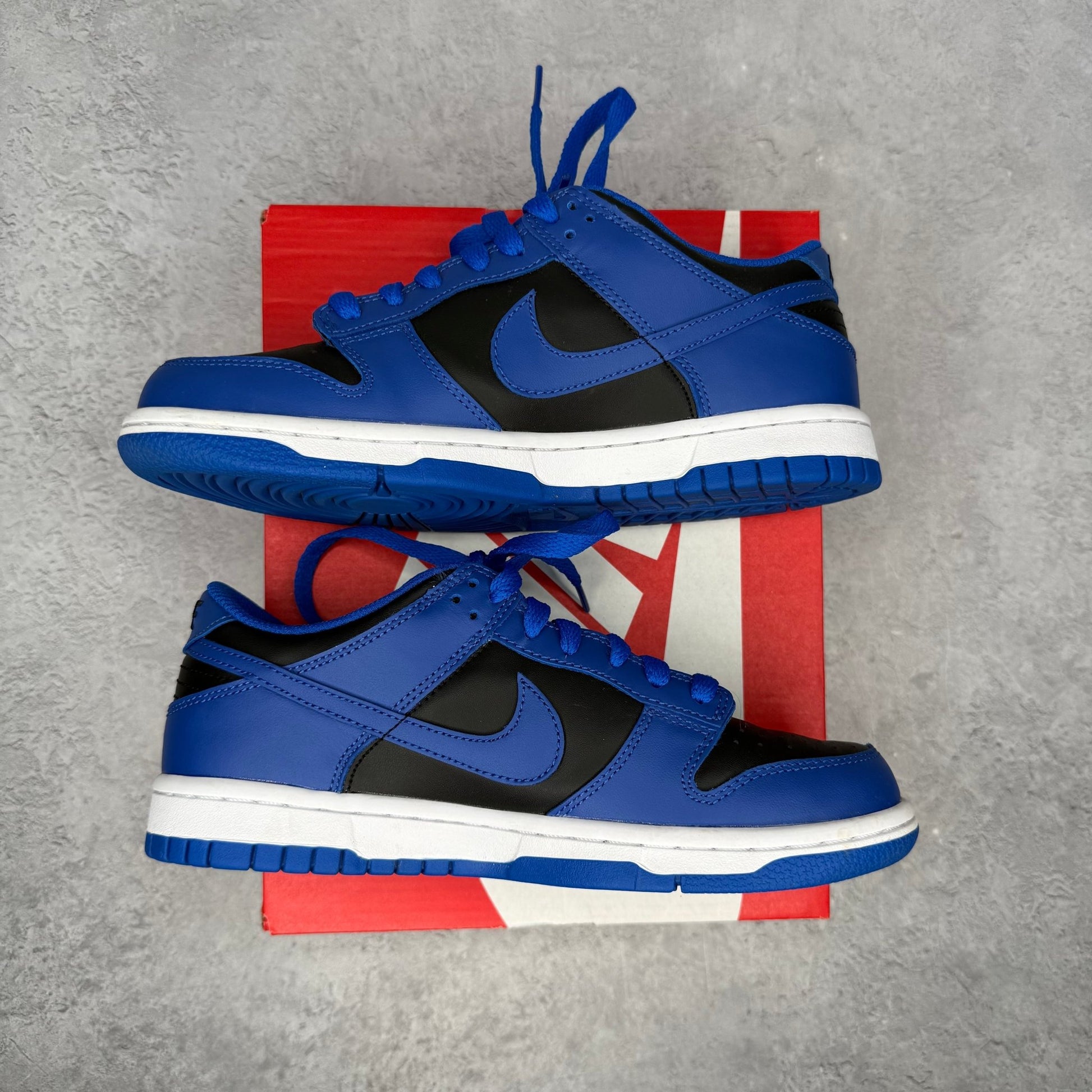 Nike Dunk Low Retro Hyper Cobalt (GS) *pre - owned* SIZE 5Y - Kicks Collective PA - Nike - CW1590-001 - Kid's Shoes - 5Y - Pre - Owned