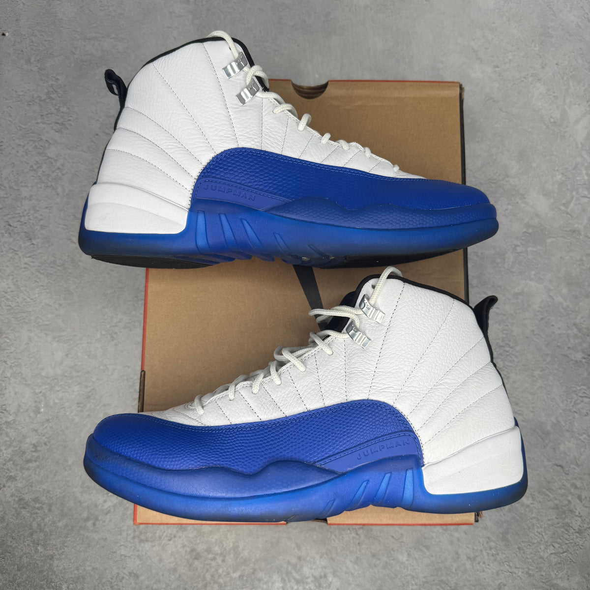 Jordan 12 Retro Blueberry *pre-owned* SIZE 11.5