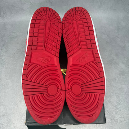 Jordan 1 Low Bulls *pre-owned* SIZE 13