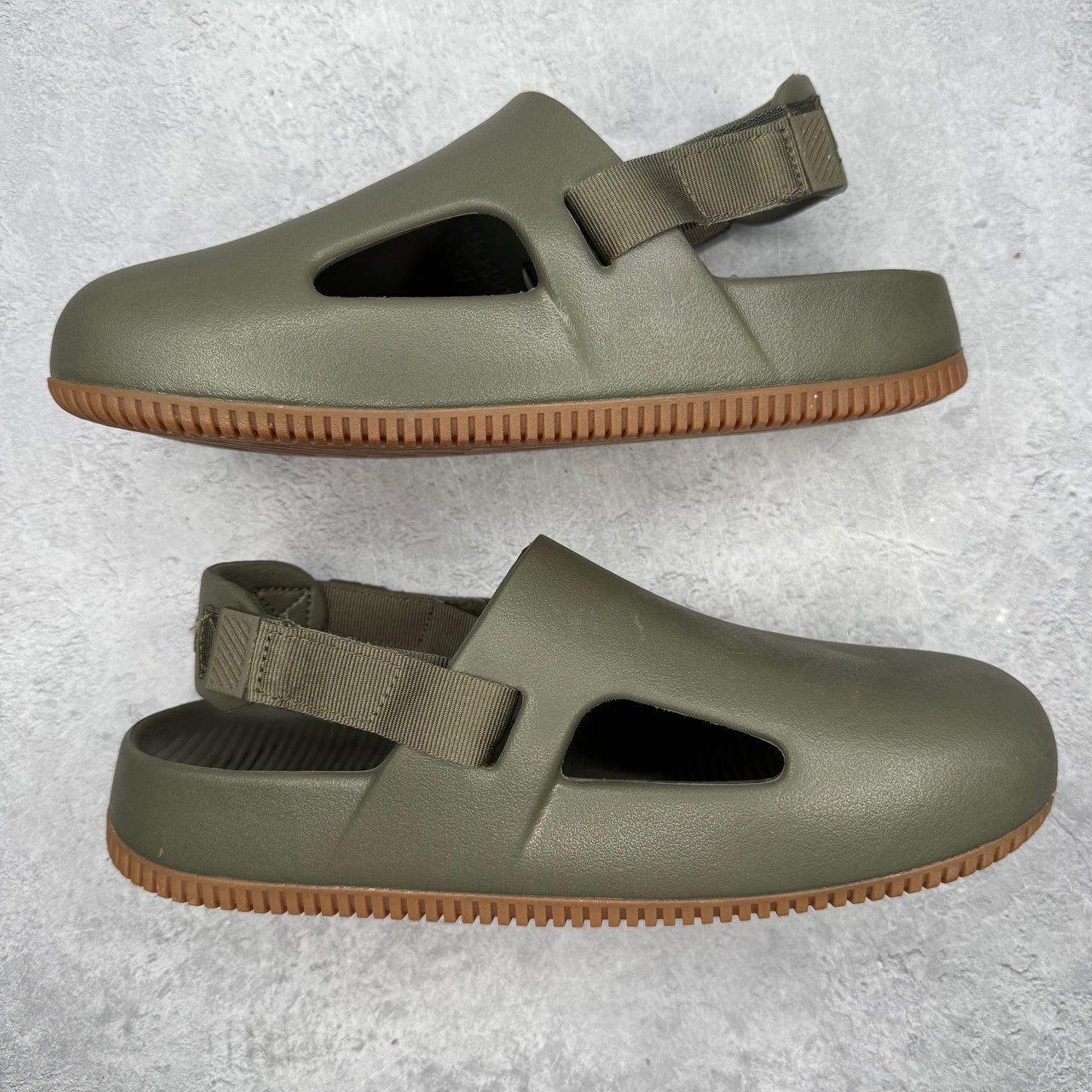 Nike Calm Mule Medium Olive Gum Medium Brown *pre-owned* SIZE 8