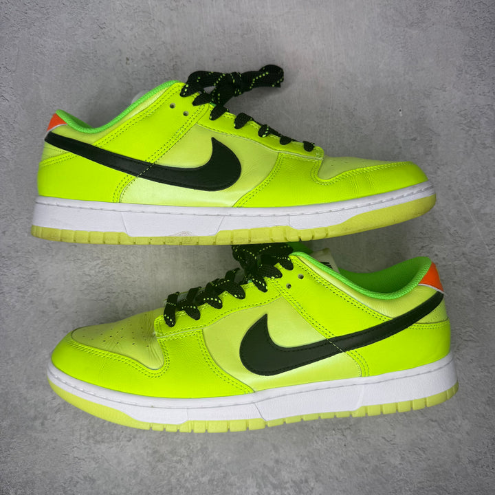 Nike Dunk Low SE Splash Volt pre-owned size 12