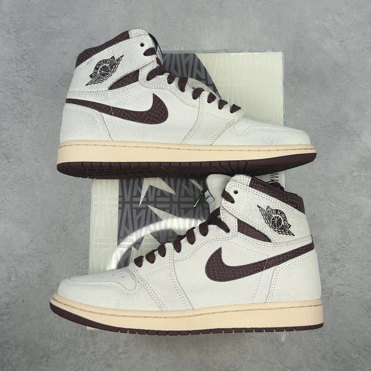 Jordan 1 Retro High OG A Ma Maniére 10 (Pre-Owned) - front