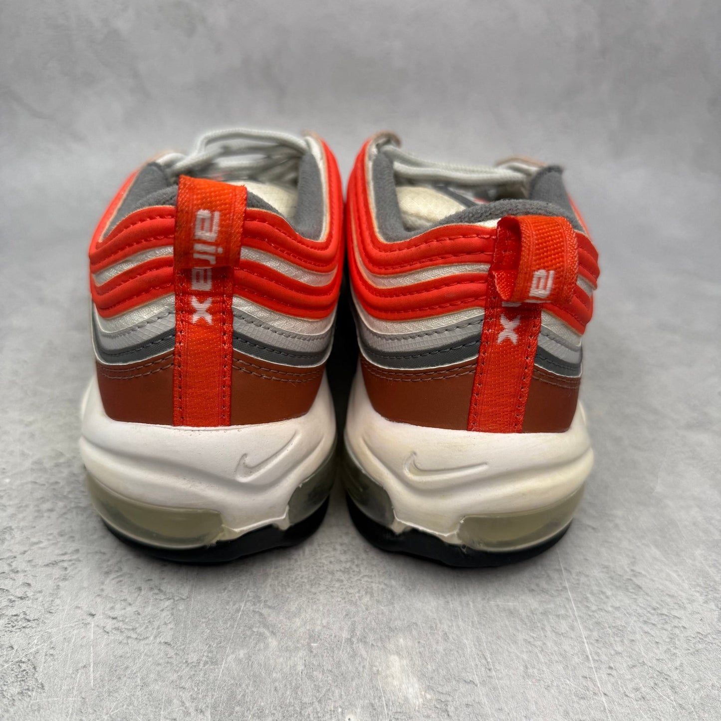 Nike Air Max 97 SE Metallic Red Bronze (GS) *pre - owned* SIZE 6.5Y - Kicks Collective PA - Nike - CT9637-900 - Kid's Shoes - 6.5Y - Pre - Owned - No Box