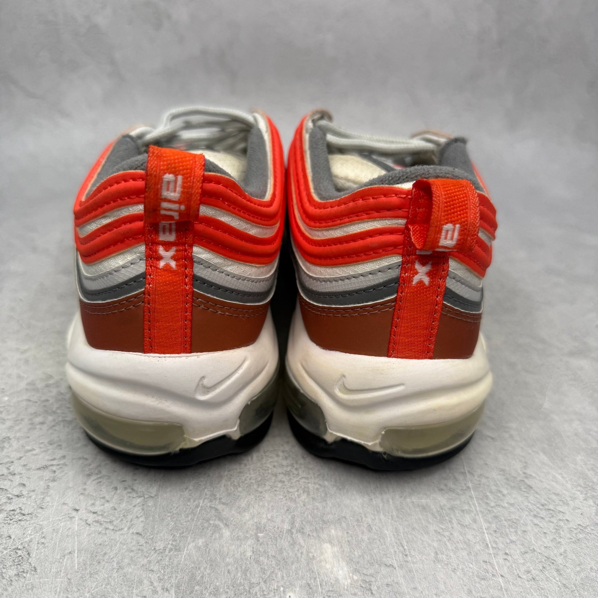 Nike Air Max 97 SE Metallic Red Bronze (GS) *pre - owned* SIZE 6.5Y - Kicks Collective PA - Nike - CT9637-900 - Kid's Shoes - 6.5Y - Pre - Owned - No Box
