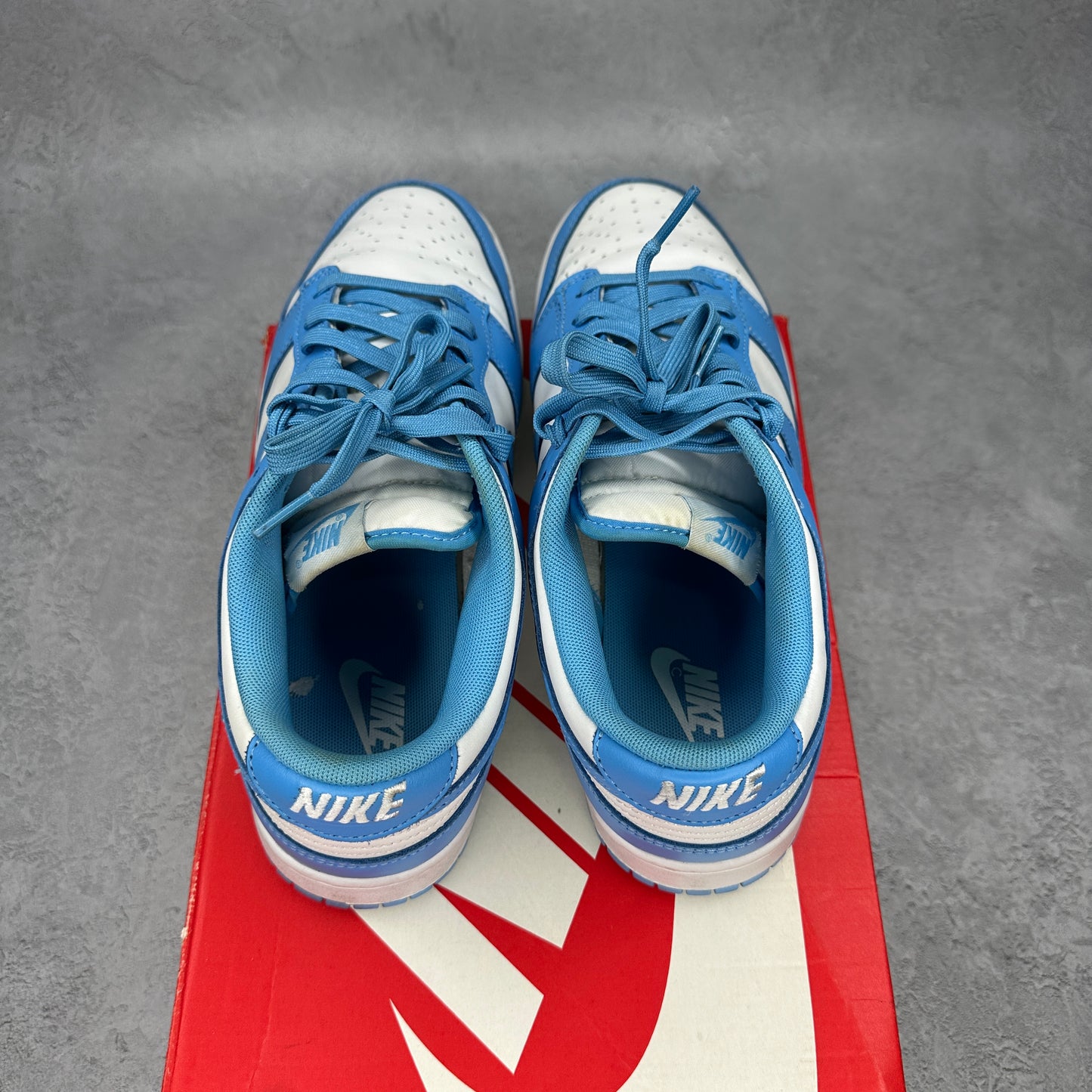 Nike Dunk Low UNC (2021) *pre-owned* SIZE 10