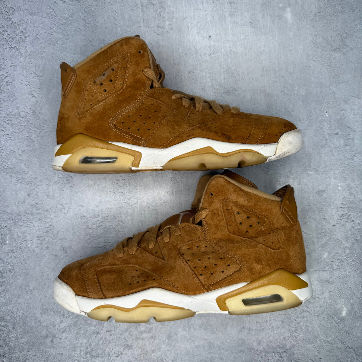 Jordan 6 Retro Wheat (GS) pre-owned size 6.5Y